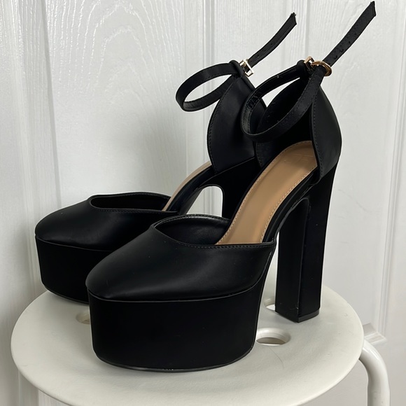 Platform high heels - Picture 2 of 7